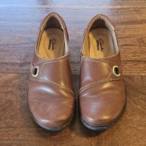 Clarks Brown Leather Slip-Ons Clogs Shows - Ashland Gem Size 5.5 Womens